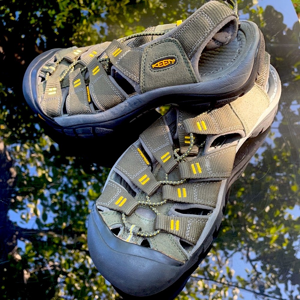 NEW - Keen Men’s Newport Hydro Sandal